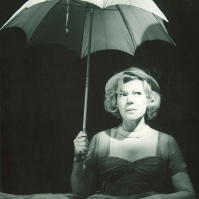 kvinna med paraply