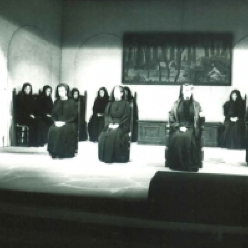 scen full med nunnor