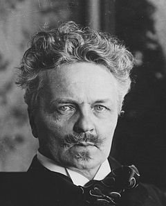 Fotografi av August Strindberg med neutral min