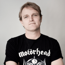 Dennis Magnusson i en Motorhead t-shirt